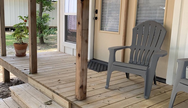 One of five modern bungalows- 1st Monday Trade Days, Music Festivals, East Texas