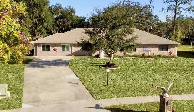 ONE OF KIND PROPERTY - 6 bedrooms & 6.5 bathrooms Private & spacious