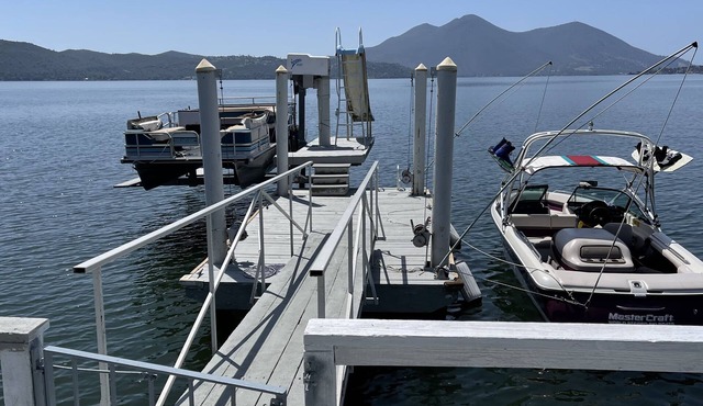 One of the best bass fishing lakes in America! Water sports heaven!