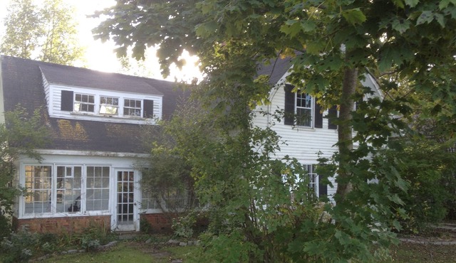 'one Of The Prettiest Houses In Rockland' STR22-41