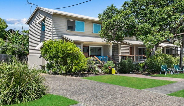 One of three townhouses overlooking Deadmans Beach and walking distance.