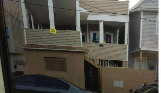 One room/bath & kitchen/safe deck