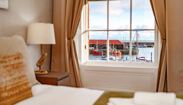 One Shore - Harbourside Townhouse