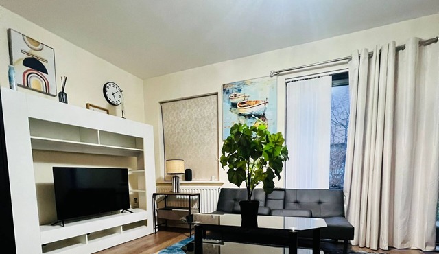 One Stay, Large Double room, Sleeps 2