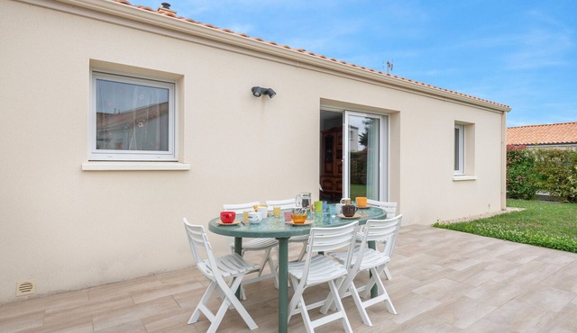 One-storey house for - quiet for six persons