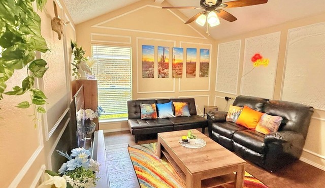 One Story Easy Accessible Fun Home by the Stadiums