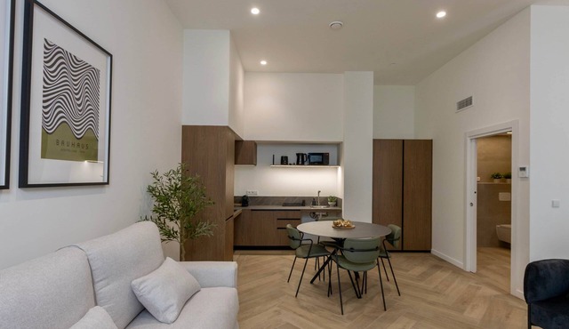 One Tower Apartment - 09