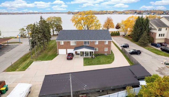 ONE11 Residences Apartment - Walled Lake