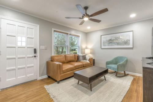 OneCozyPlace Tulsa - King Bed Expo, TU, Downtown