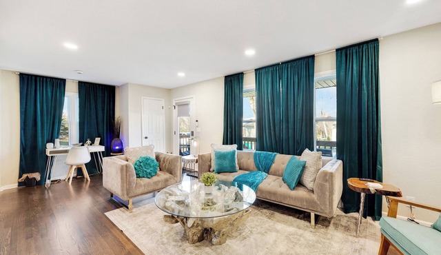 OneNinth-Luxury Downtown Retreat