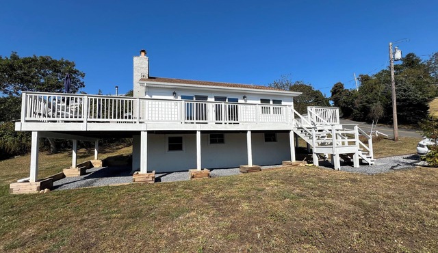 Only 1/3 of mile to beach and Town. 5 Beds 2 Baths newly renovated