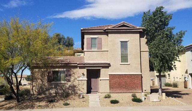Only 15 minutes from Cardinals Stadium, 10 minutes to Peoria Baseball Complex