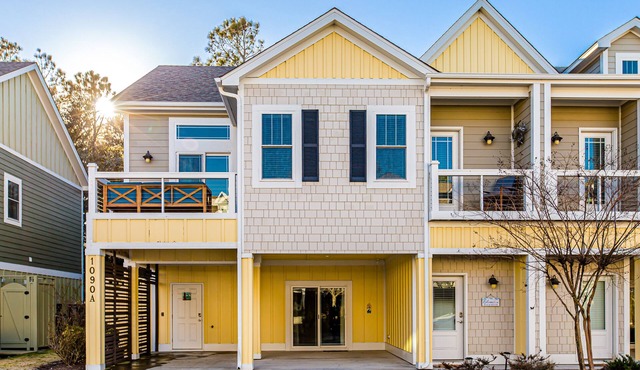 Only 3 weeks left!Historic Corolla w great location 2sound&ocean, shopping&eats!