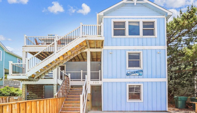 ONLY 350 Feet to beach! Pool, Hot Tub! Pool Table, Pets Welcome!