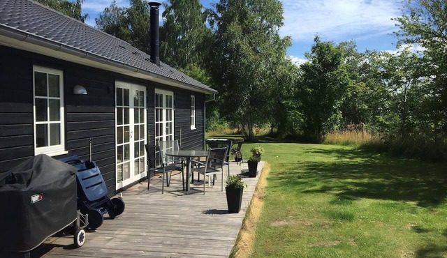 Only 400 meters from the water is this lovely and cozy holiday home in a lovely.