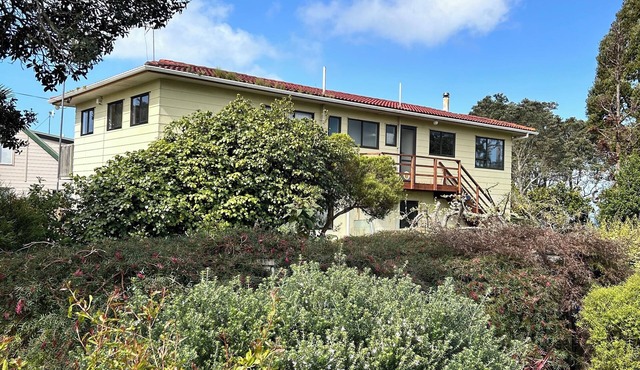 Only 80 minutes from Auckland! Peaceful & restorative Awhitu Peninsula retreat.