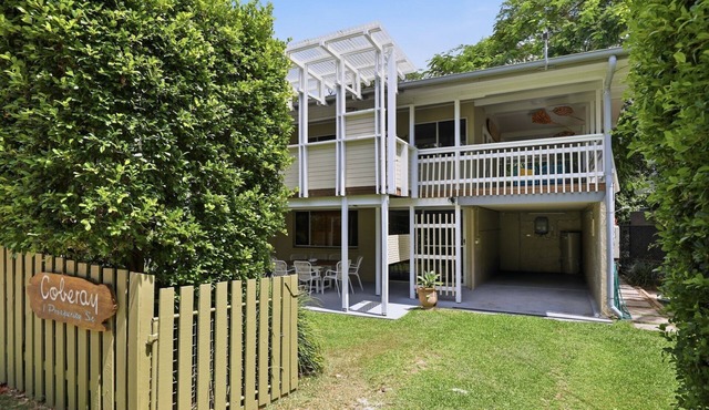 Only minutes walk to Cylinder and Deadmans Beaches - 1 Pet Allowed.