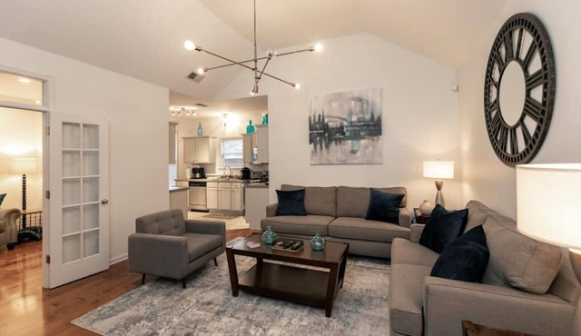 Only rental home with standby generator!Immaculate home quick drive to Downtown.