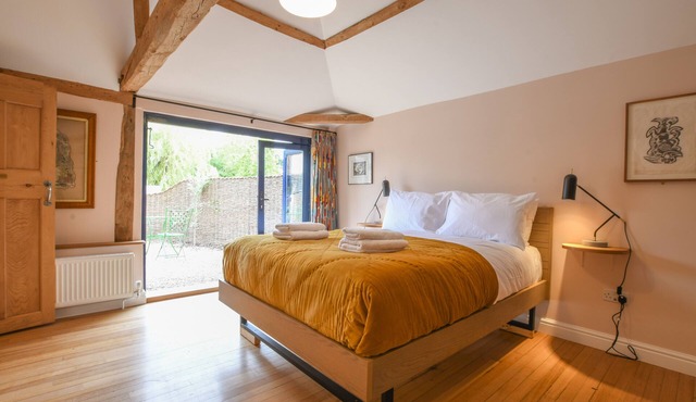 Onna's Stable, Sotherton