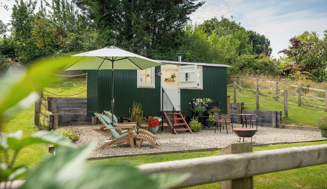 ONNEN, pet friendly, with open fire in Aberaeron