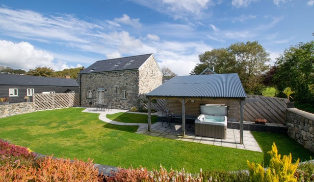 Onnen - Two Bedroom House, Sleeps 4