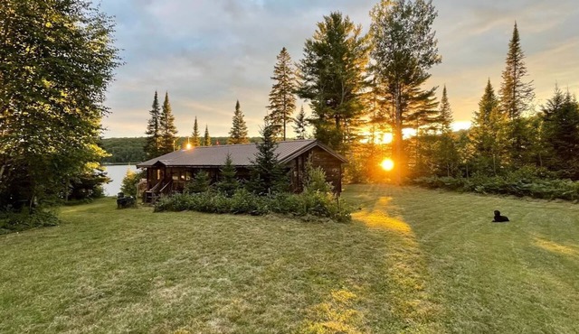 Onyx's Haven: Off Grid Log Cabin