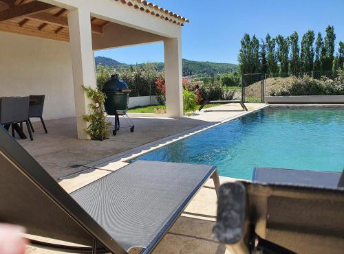 Onze Villa in Provence, Mont Ventoux, New Luxury Villa, Private Pool, Stunning views, Outdoor Kitchen, Big Green Egg