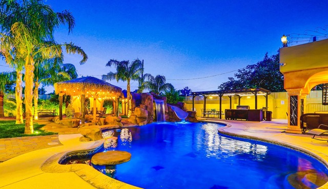 OO Urban Oasis 9BD/8BA Villa Near Vegas Strip-3.4mi