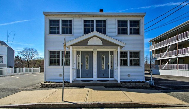 OOB Apt - 1 Block to Bay, Half-Mile to Pier!