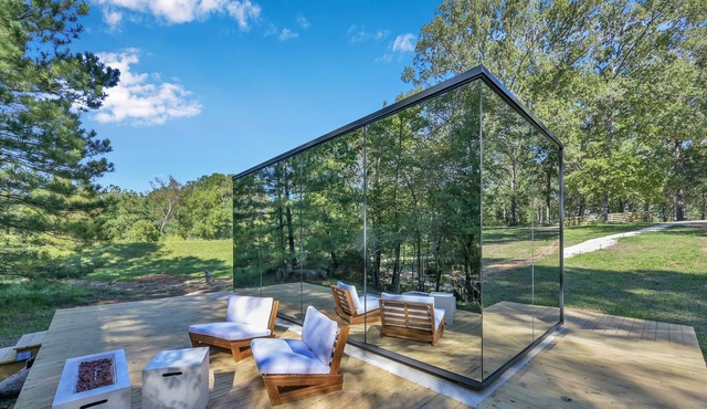 OOD Mirror House At Cameron Ranch Glamping