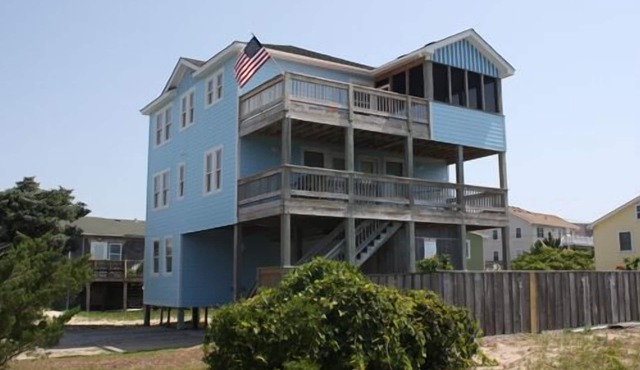 Ooh La La! Your private pool awaits! Ocean-Side in Kinnakeet!