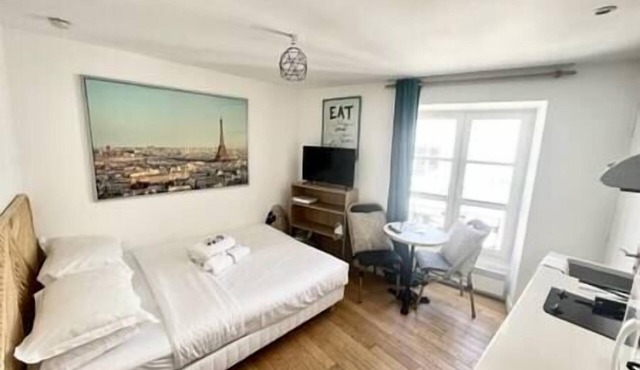 Opéra 5d French Typical Apartment