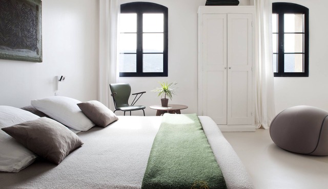 Opaline Room at Metafort