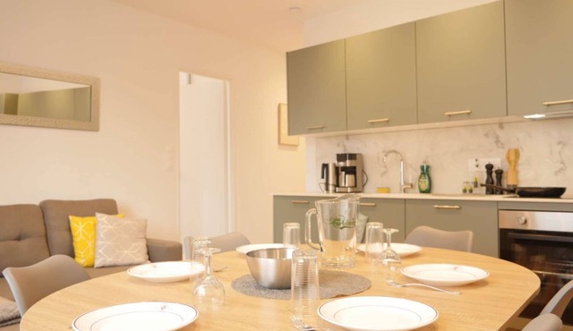 "OPARADI" Opal green I