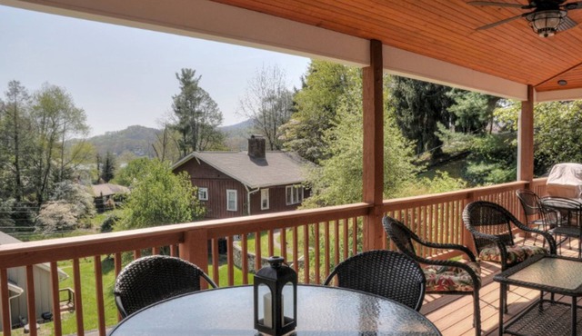 Open and modern upper-level space with WiFi, central AC, pool, wraparound deck