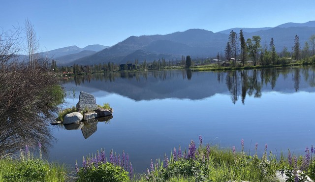Open dates- Relax/Watch Elk/Moose From Deck Private Lake Near Rocky Mountain NP
