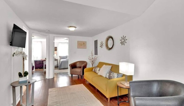 Open Flat by Park & Metro