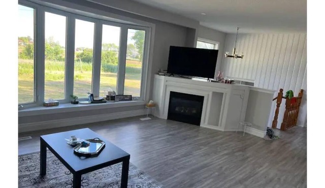 Open lot 4 bedroom cozy home in Caledon