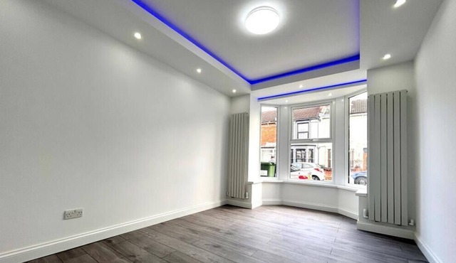 Open Mind Property - 6 Bedrooms of Luxury