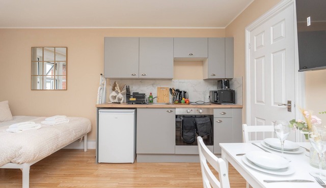 Open Mind Property - Studio for 4 Guests - Parking