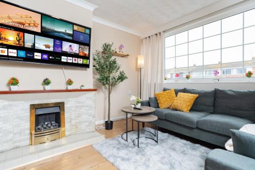 Open Mind Property - Hottub, Sleeps10 & Parking