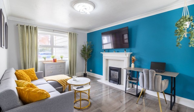 Open Mind Property - Gunwharf Quays 4 Beds Parking