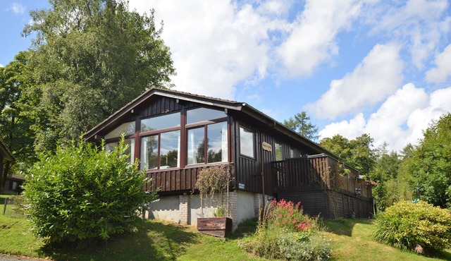 Open plan lodge with stunning views, near Dunoon, sleeps 4, pet friendly