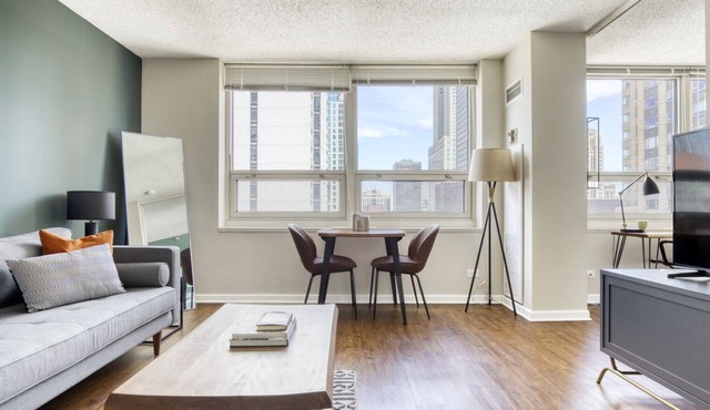Open River North 1BR w/Gym, W/D, near Magnificent Mile, by Blueground