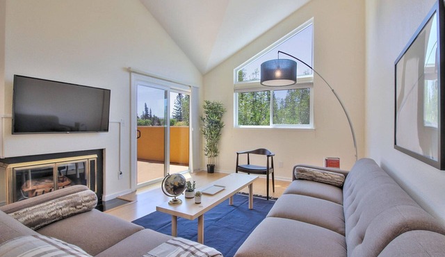 Open San Carlos 2BR w/Parking & W/D, walk to Restaurants, by Blueground