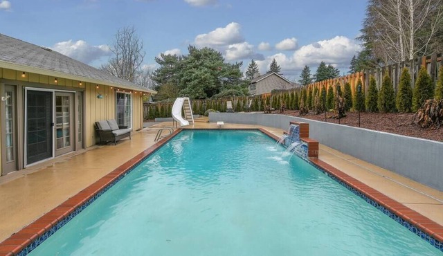 Open & Spacious Resort w Hot tub ★ Basketball Court ★ Pingpong