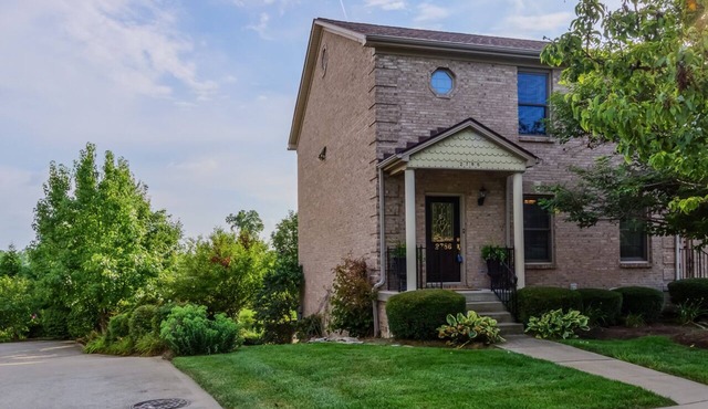 Open & Spacious Townhouse close to KY Horse Park/Keeneland/Downtown