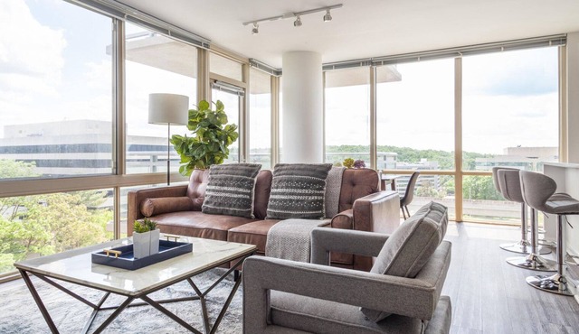 Open Tysons Corner 2BR w/Concierge, nr Shopping Mall, by Blueground