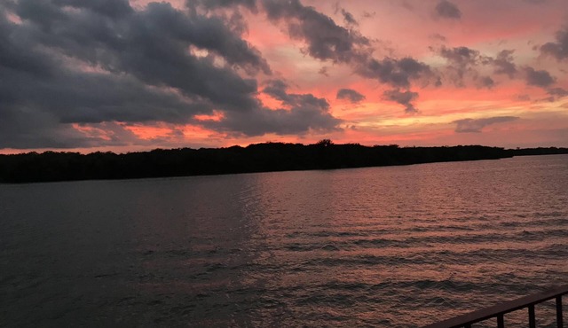Open water on LBJ! Great for family gatherings, or just a lake getaway.