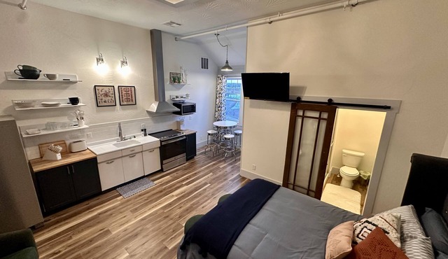 Opera House Suite 2 nn